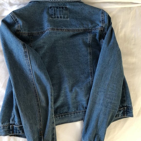 Forever 21 Denim Jacket - Great for Spring/Summer! - Picture 3 of 3